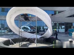 مجسمه هنری مدرن LED ضد زنگ با ارتفاع 3.5 متر