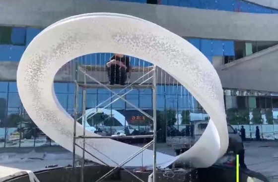 مجسمه‌های هنری LED ضد زنگ مدرن با ارتفاع 3.5 متر